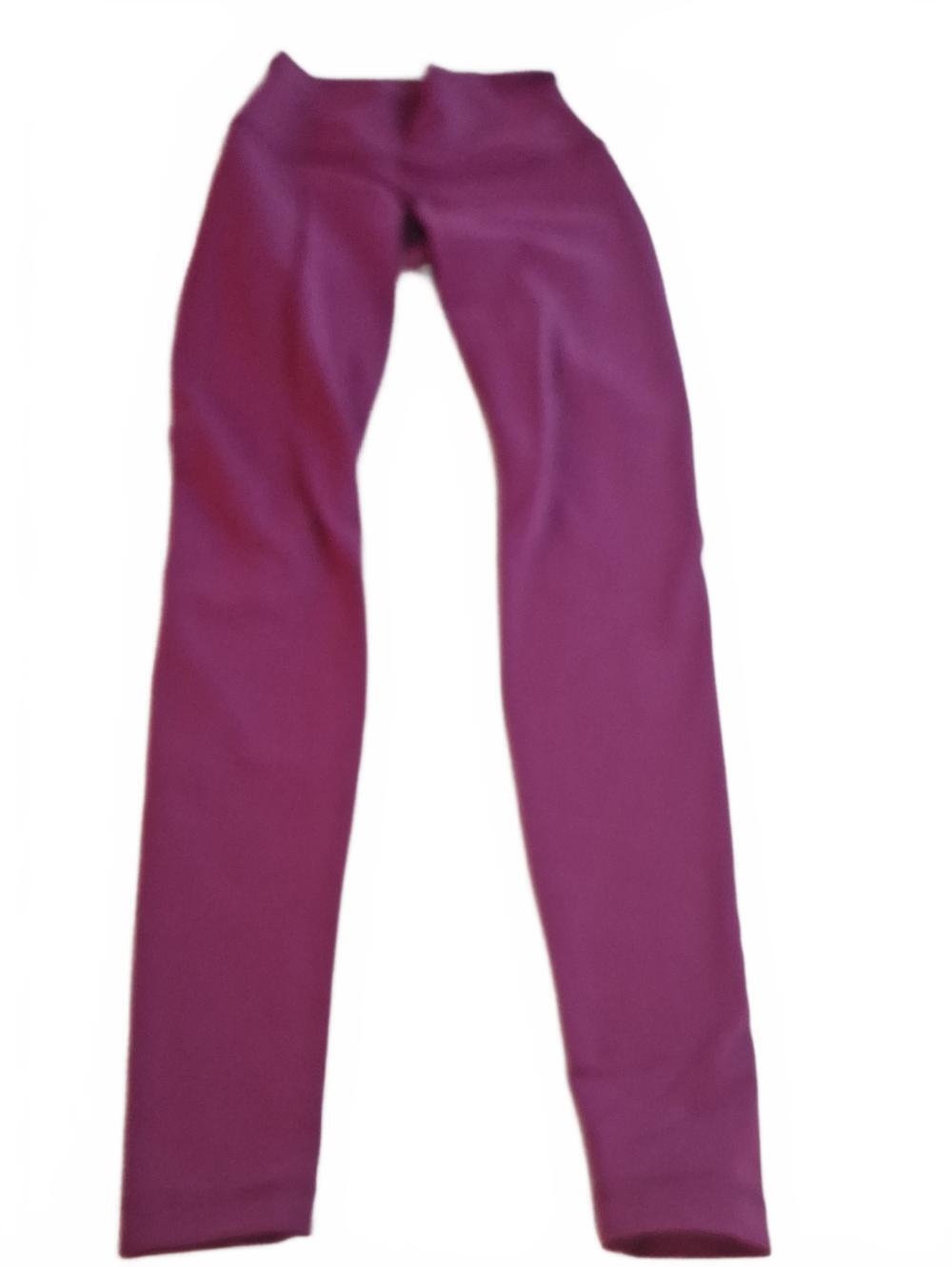 #1438 Lululemon leggings Approximate  size 2